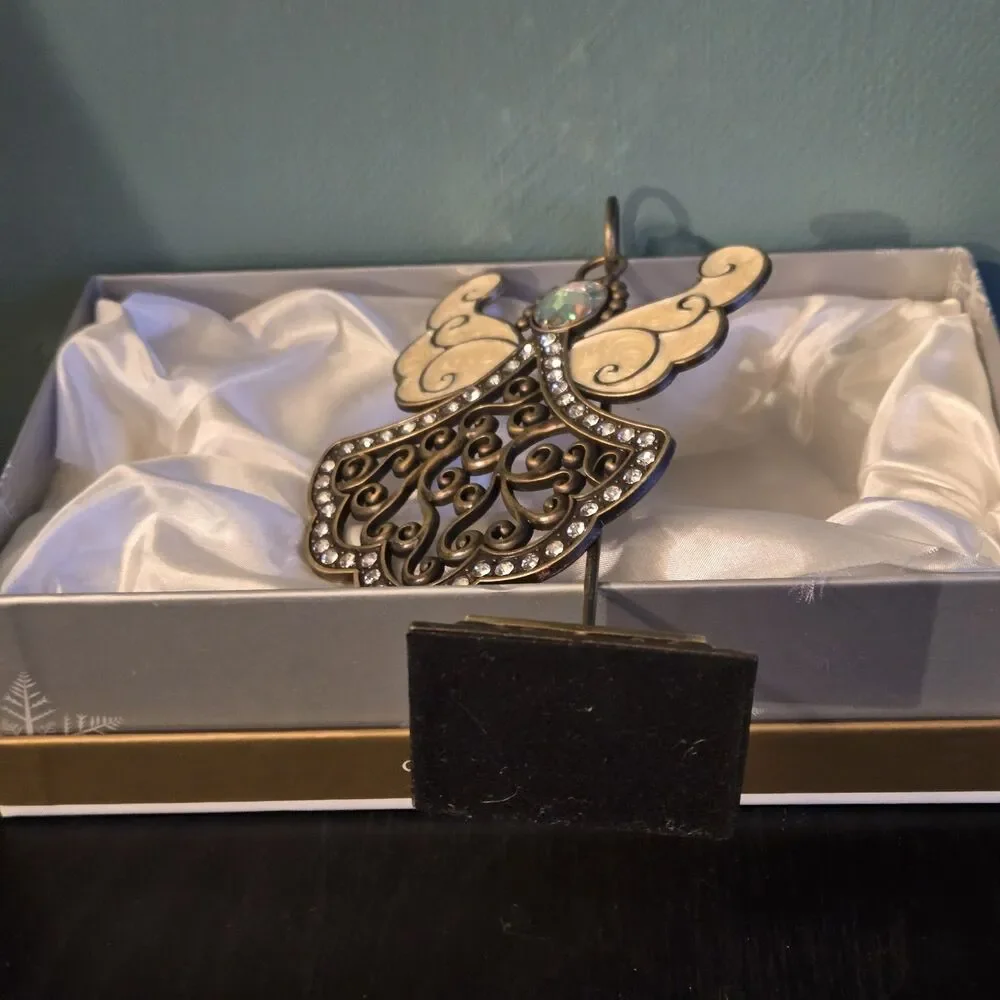 Christmas Guardian Angel Figurine Wings W/Stand NIB Pier One Imports